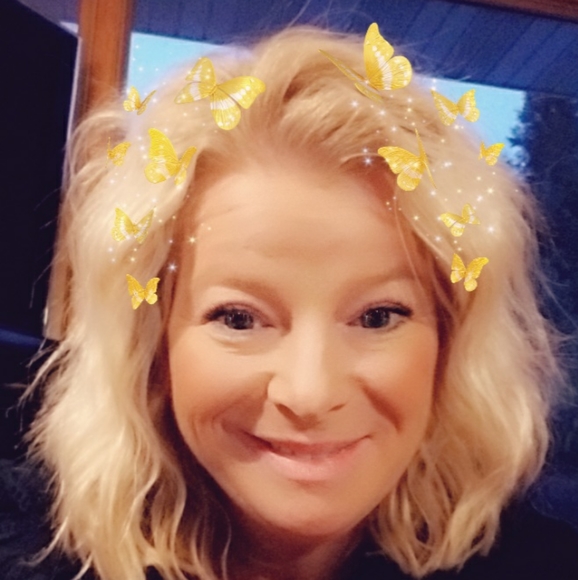 Meet your Posher, Cindy - Picture 3 of 3